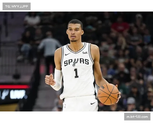 马刺围绕文班亚马进入重建第三年，团队篮球打法成效显著